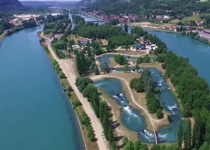 A Deux Pas Du Rhone Sault-Brenaz